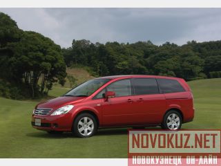  Nissan Presage. 2004. 