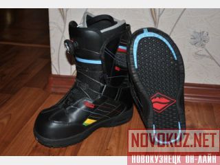    Vans Encore  