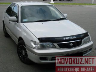 Toyota Corona Premio 2000. 