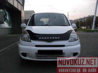 Toyota FunCargo 2001. 