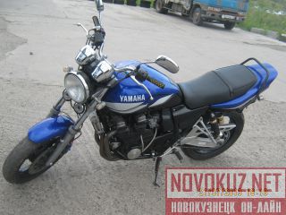  Yamaha XJR 400 