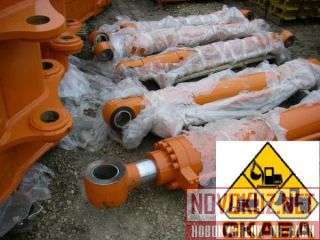   4385638 Hitachi ZX-200 