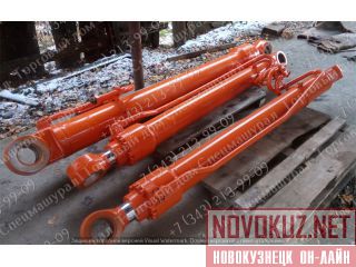    Hitachi ZX330-3; : 4628636, 4628637  