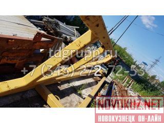 248-8128  Caterpillar 587R 